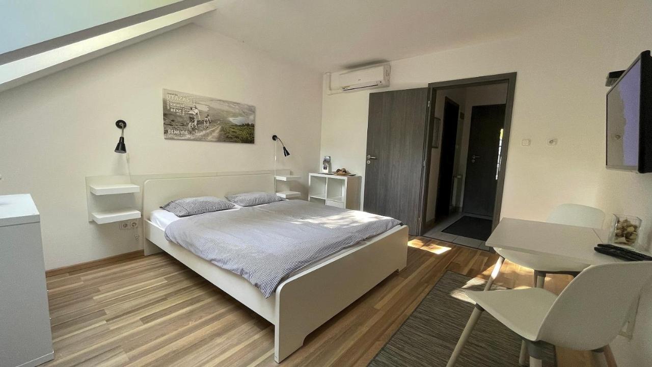Benevia Apartments Печ Екстер'єр фото